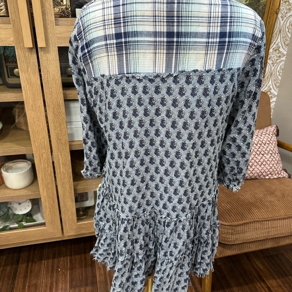 Altar’d State Plaid and Floral Women's Top size medium - Picture 4 of 4